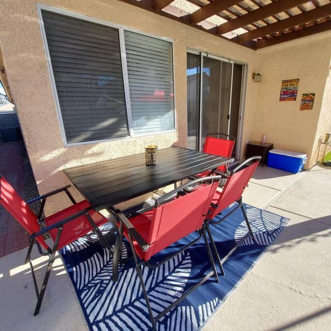 New Beautifully Remodeled Home In Las Vegas Exterior photo